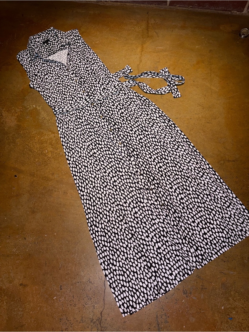 Talbots Black and White Sleeveless Printed Midi Dress with Tie Belt